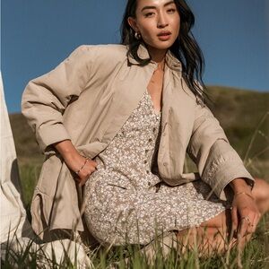 PARKER OVERSIZED JACKET IN TAUPE - Small